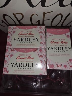 Yardley London Pretty & Pink Sweet Rose Nourishing Bath Bar - Pink